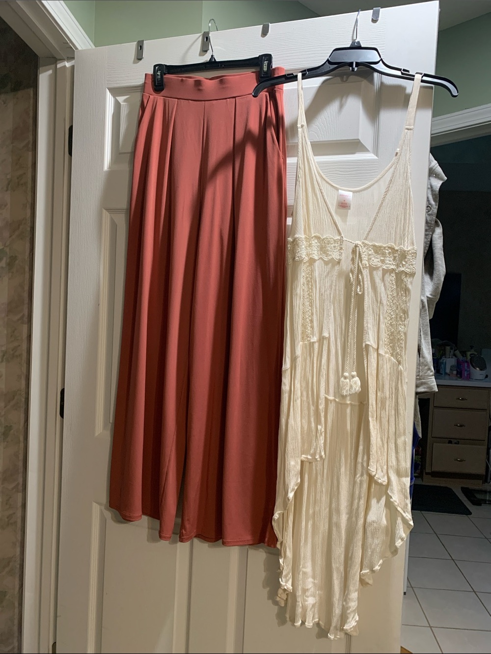 Express Rust-Colored Pleated wide pants & open long vest that ties in middle.